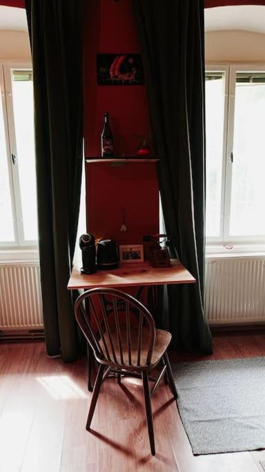 Sahara Studio With Shared Bathroom In City Centre Братислава Екстериор снимка